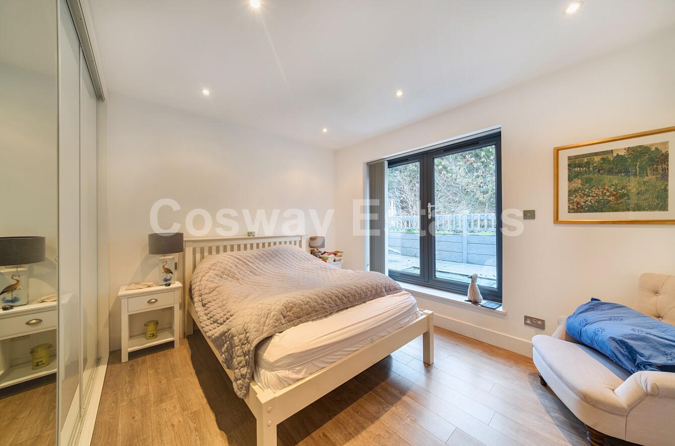 Hendon Wood Lane, Mill Hill, NW7, London